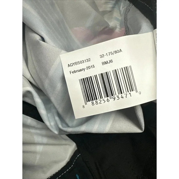 QUIKSILVER YG Remix Stripe 19" UEA1 Boardshorts BLUE NWT - Picture 12 of 16